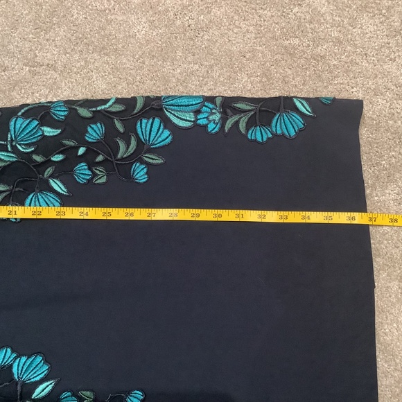 Lela Rose Vine Embroidered Sheath Dress in Navy Blue with Teal, Size 6 - Picture 8 of 14